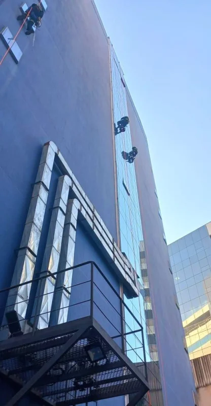 Imagem ilustrativa de Empresa limpeza de vidros