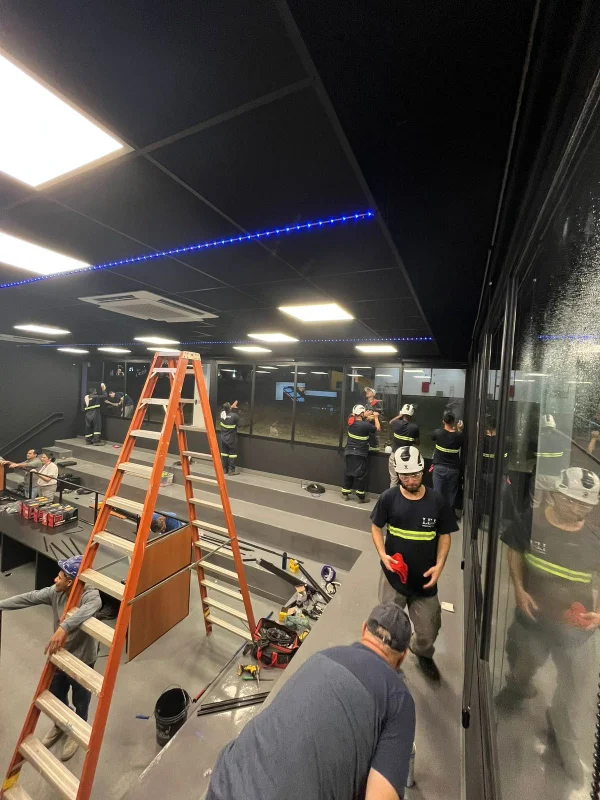 Equipe de limpeza pós obra